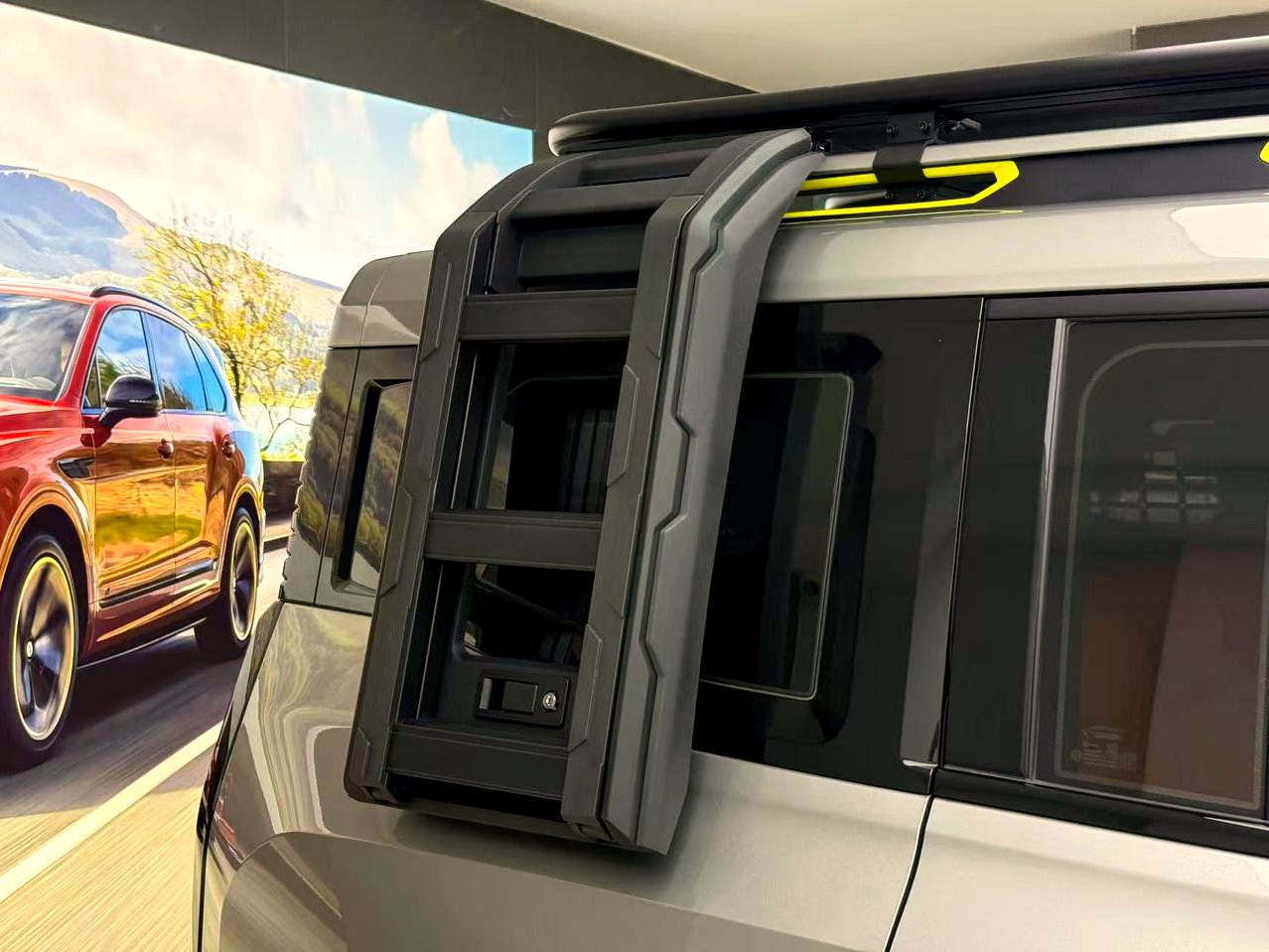 Jetour T2 roof-mounted ladder and rack